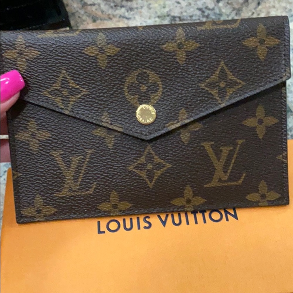 Louis Vuitton monogram daily envelope insert